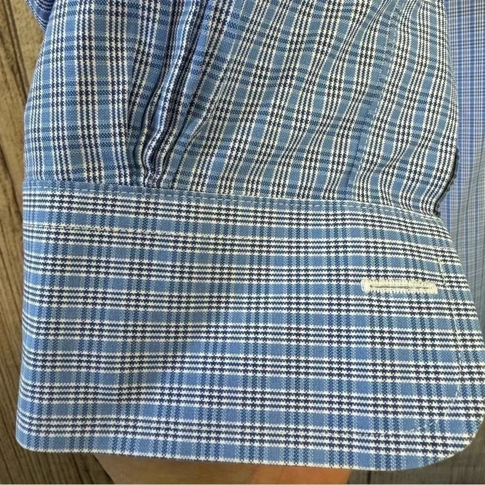 Brooks Brothers 346 Mens Button Down Shirt size Medium